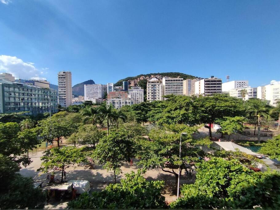 Ipanema, Perto Da E Metro